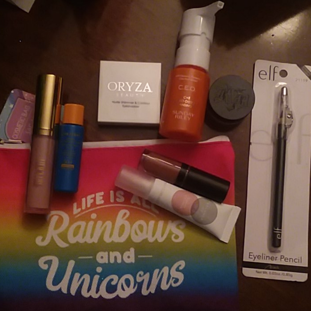 New bundle of makeup and skincare products